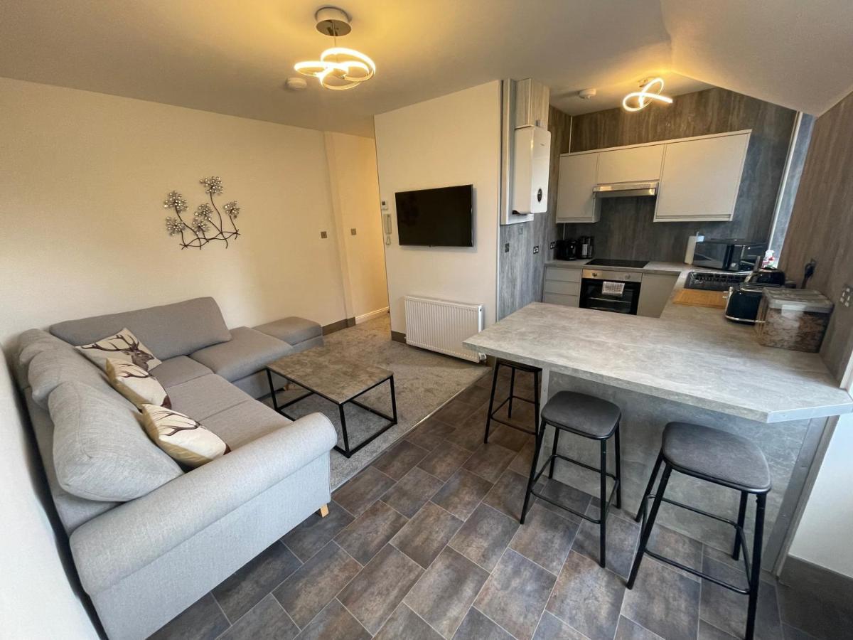 Crown Aros Beag, Ultra City Central 2 Bedroom Apartment With Free Parking Onsite Inverness Zewnętrze zdjęcie